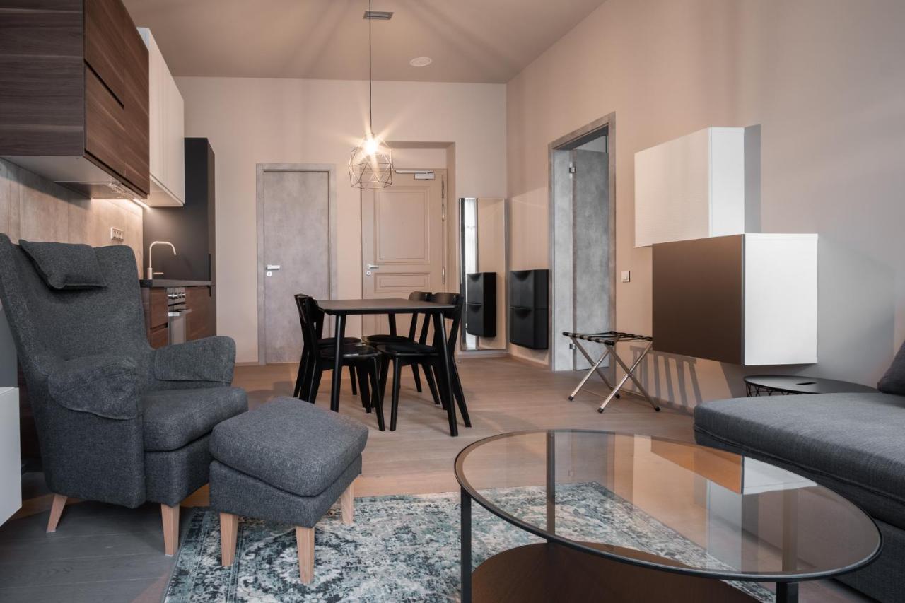 Rimska 14 Hotel apartamentowy 4*
